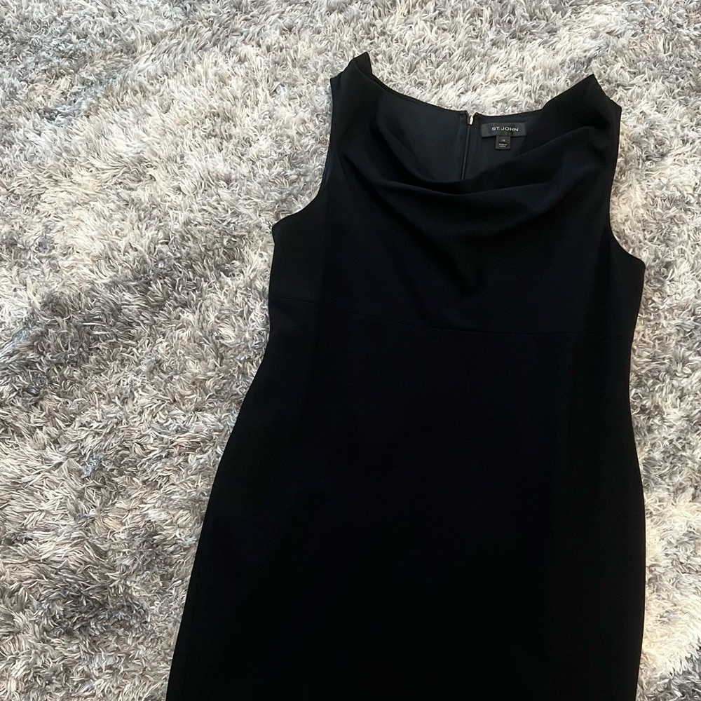 LBD By St John